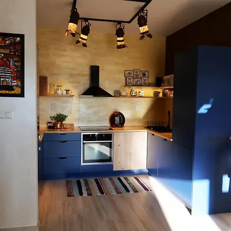- Modern Lejlighed