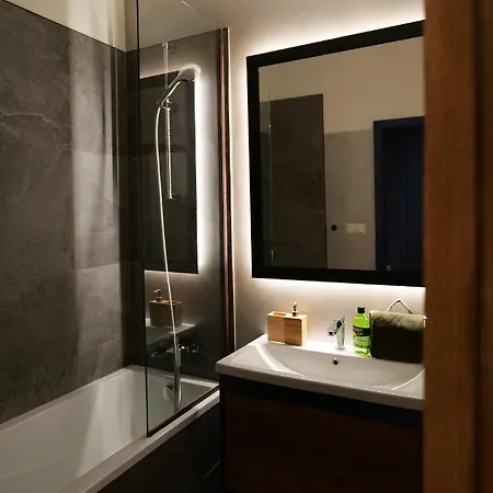 - Modern Apartmán *